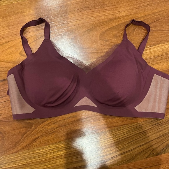 HoneyLove Crossover Fig Burgundy Wireless Bra - Picture 2 of 4